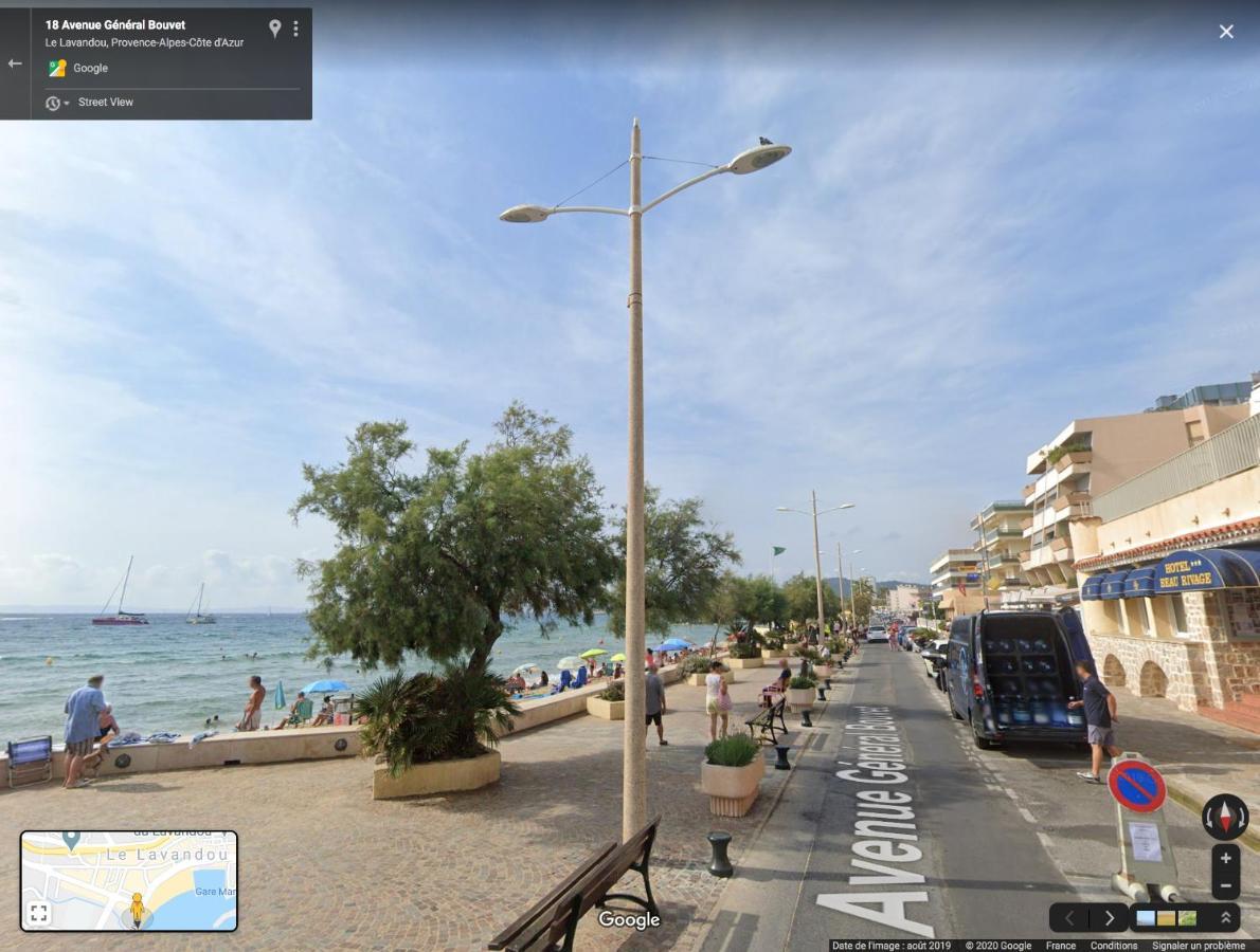 Residence Le St James Le Lavandou Bagian luar foto