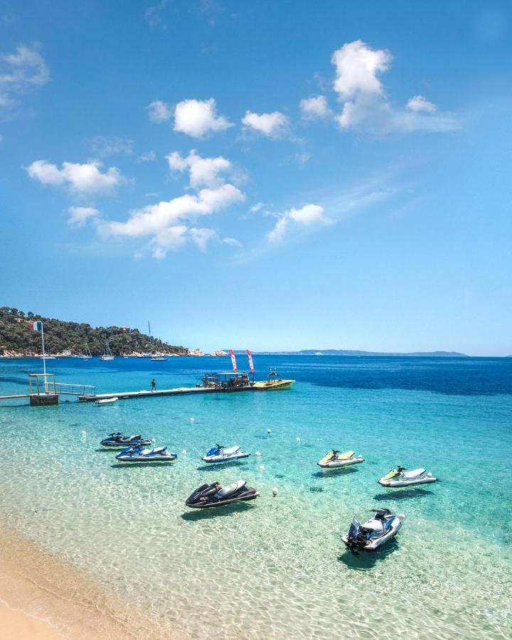 Residence Le St James Le Lavandou Bagian luar foto