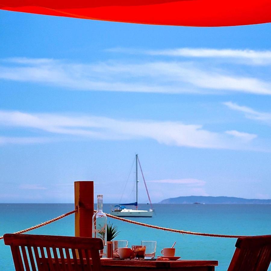 Residence Le St James Le Lavandou Bagian luar foto